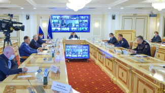 Дмитрий Артюхов провёл заседание по вопросам обеспечения правопорядка на Ямале
