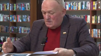 Глянцевые страницы блестящей биографии