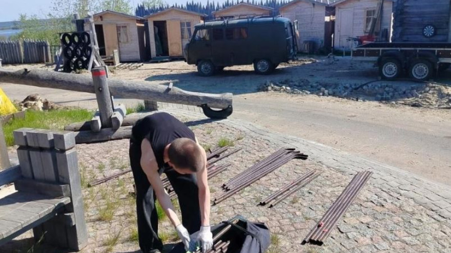 Молодежная археологическая экспедиция: в Обдорском остроге устанавливают палатки для участников