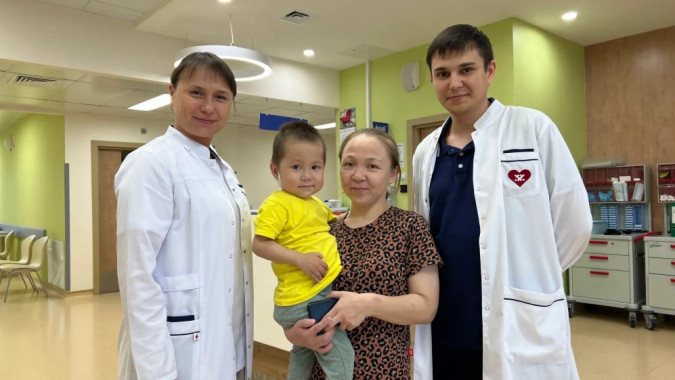 Врачи Нового Уренгоя провели сложную операцию двухлетнему ребенку