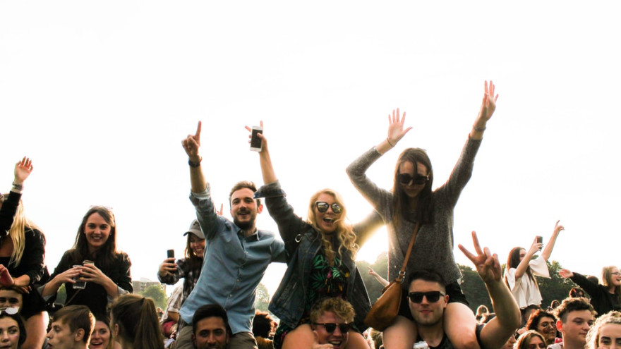 В России собираются увеличить возраст молодежи 