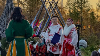 В Этнопарке Горнокнязевска впервые прошла регистрация брака