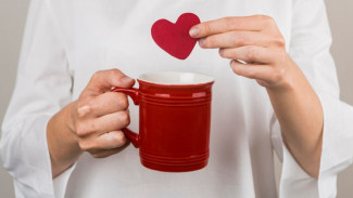 Почему по приметам нельзя дарить пустые чашки, кастрюли и шкатулки