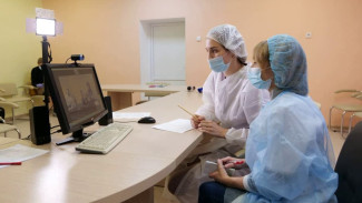 Новоуренгойские врачи дистанционно осмотрели детей из Коротчаево