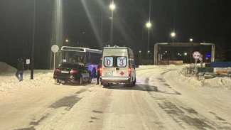 Женщина-водитель погибла в лобовом ДТП с автобусом в Ноябрьске