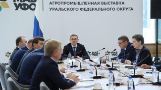 Владимир Якушев обсудил сельхозобстановку с главами регионов УрФО 