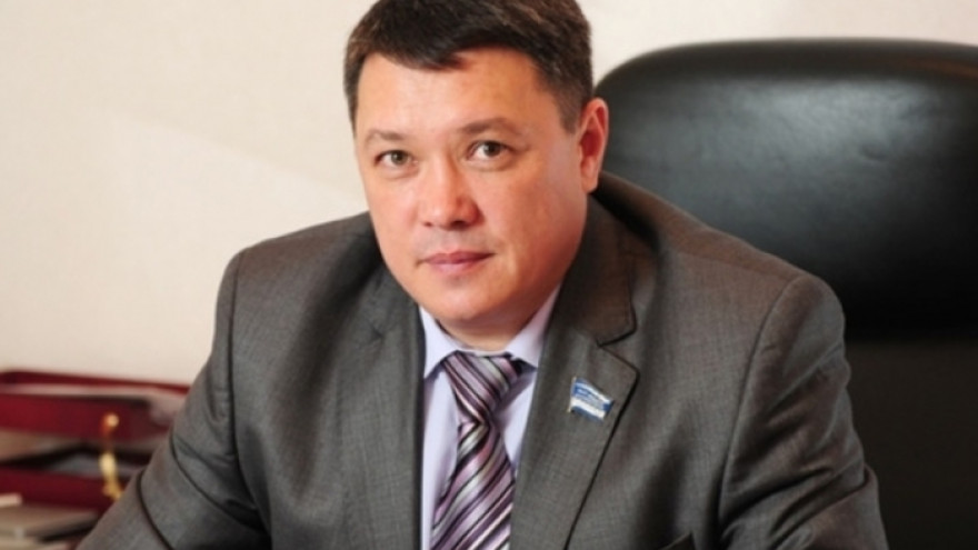 Председатель Заксобрания ЯНАО Сергей Ямкин поздравил с Днем защитника Отечества