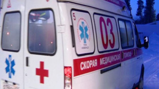 Четырех малышей из ноябрьского перинатального центра отправили спецбортом в Москву на лечение