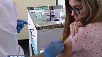 Ученые спрогнозировали приход в Россию трех штаммов вируса гриппа. Что за вакцину предлагают северянам врачи?