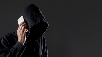 В Ноябрьске мошенники обманули пенсионерку на более чем два миллиона рублей