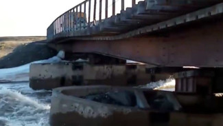 Движение было запрещено. Мост на трассе Обская - Бованенково мог обрушиться по вине водителей