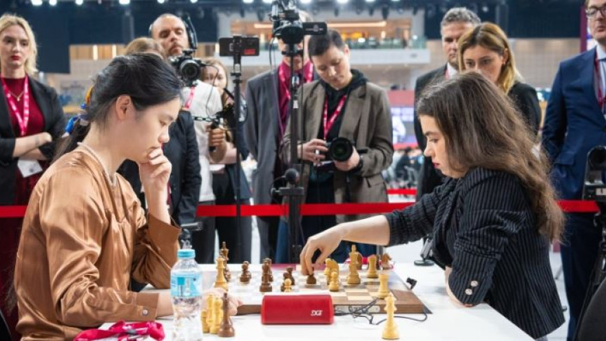 Путин поздравил Горячкину с триумфом на ЧМ по рапиду