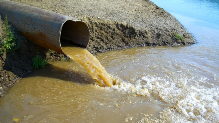 Ямальская организация незаконно сливала грязные стоки в водоем