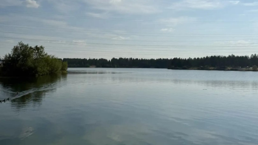 Водолазы в Ноябрьске достали в карьере тело утонувшего мужчины