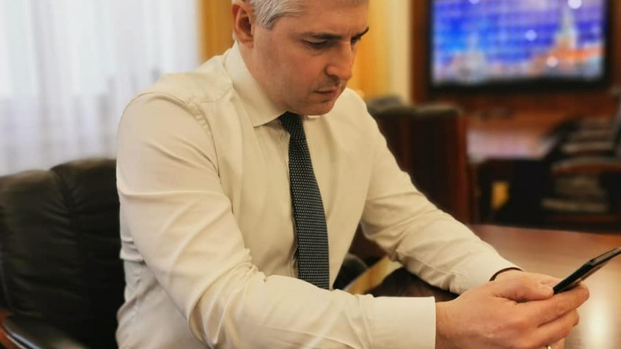 Большая стройка, ремонт дорог и благоустройство. Глава Ноябрьска пообщался с жителями онлайн