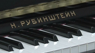 «Вести Ямал» оценили чистоту звучания новеньких фортепиано для юных и талантливых северян 