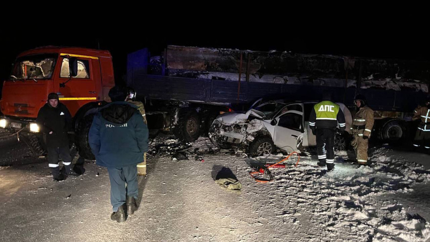 В ДТП на трассе Сургут - Салехард погиб пассажир иномарки 