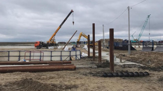 В Новом Порту началось строительство крытого хоккейного корта