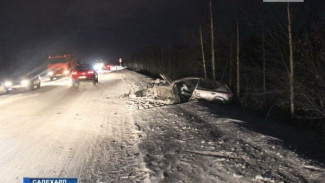 На автодороге Салехард – Лабытнанги лоб в лоб столкнулись 2 иномарки. Водитель Hyundai госпитализирован