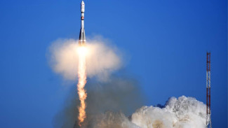 На Ямале очевидцы сняли на видео падение ступени ракеты космического назначения «Союз»
