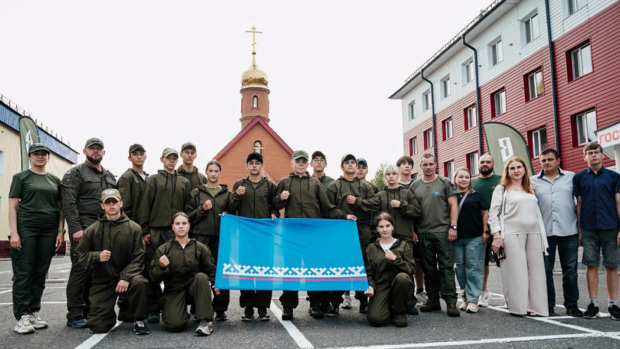 Школьники Ямала уехали в Волгоград на сборы «Время юных героев»