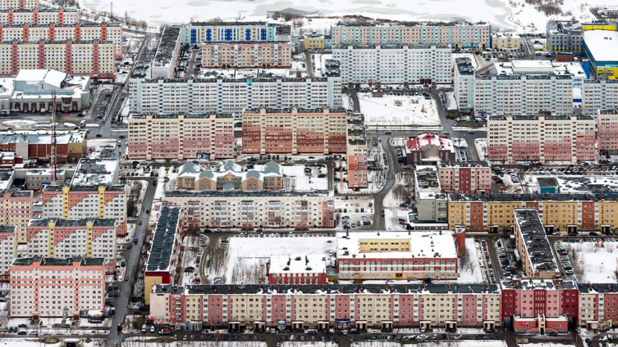 Госжилнадзор Ямала проверил управляющие компании по жалобам на протечки и уборку снега с крыш