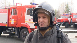 Огнеборцу из Ноябрьска присвоено звание лучшего пожарного Ямала в 2025 году