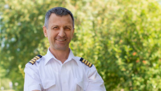 Президент Владимир Путин присвоил звание заслуженного пилота ямальцу 