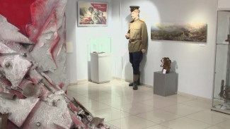 В новоуренгойском музее изобразительных искусств открылась выставка «Подвиг Севастополя»