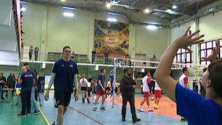 С чего начать путь к большим победам: именитые волейболисты провели мастер-класс для юных спортсменов