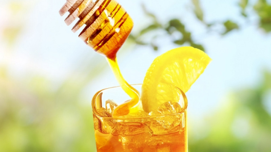Пейте воду с мёдом, чтобы пользы было больше
