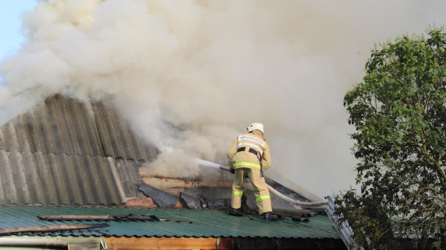 ЧП на Ямале: в Газ-Сале горело здание пожарной части