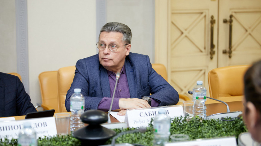 Рифат Сабитов принял участие в круглом столе, посвященном кадровым проблемам ИТ-отрасли