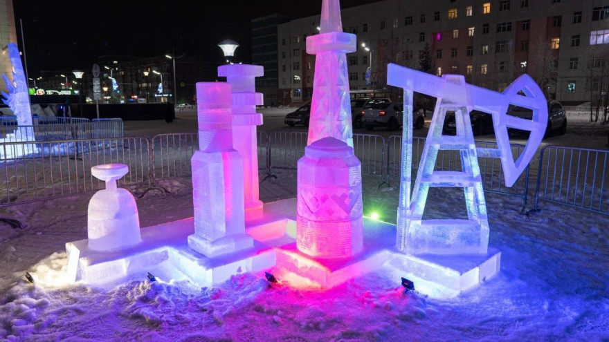 Зимняя сказка: фестиваль ледовых скульптур завершился в Новом Уренгое