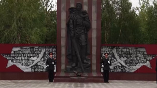 Место памяти: в Муравленко открыли обновленный сквер Победы