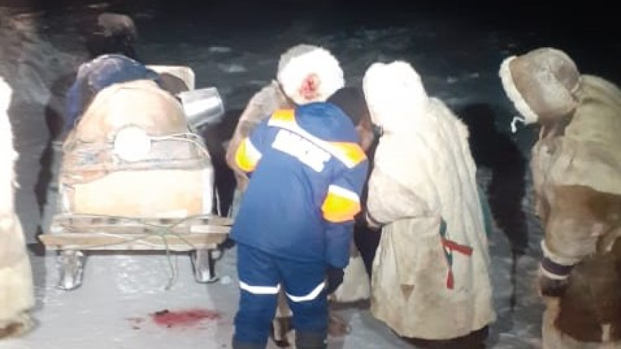 Ямальские спасатели выручили из беды 4 тундровиков, одному из них понадобилась помощь медиков