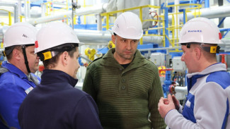 Полпред Жога оценил уникальные технологии добычи газа на Ямале и больницу Нового Уренгоя