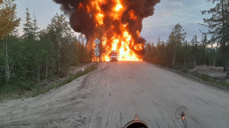 Огненное ЧП: в Новом Уренгое взорвался бензовоз 
