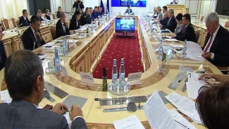 На антикризисном штабе в правительстве Ямала обсудили злободневную тему задержек зарплаты
