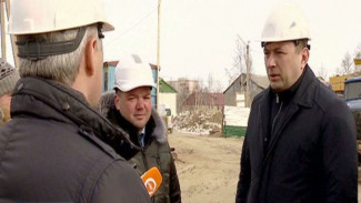 Замгубернатора Андрей Воронов посетил строительные площадки Ноябрьска