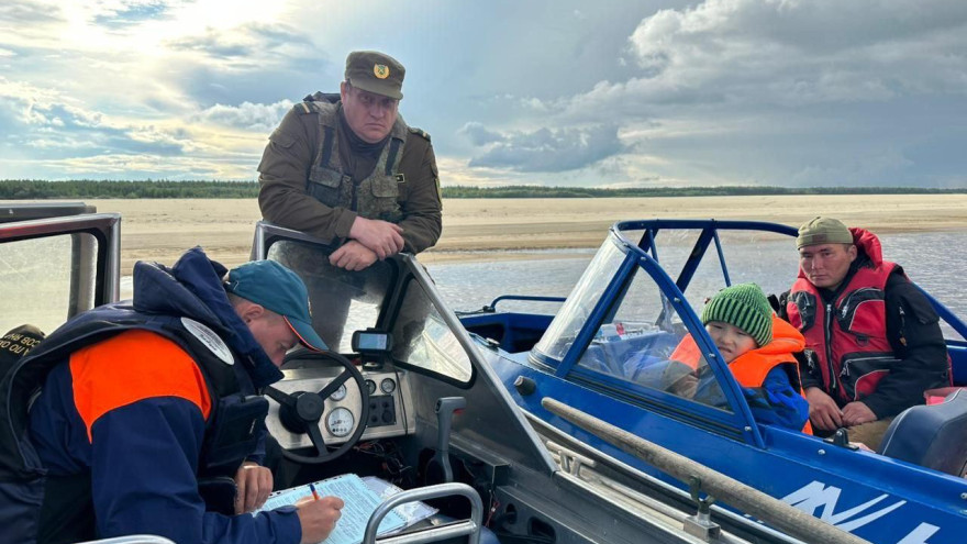 В Надымском районе прошёл рейд по контролю безопасности на воде