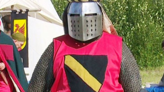 Рыцарские бои в 21 веке: в Салехарде провели один день из средневековья 