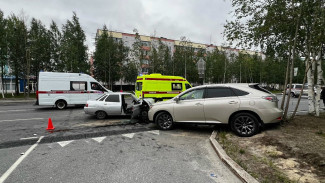 Lexus не уступил дорогу ВАЗу в Муравленко: есть пострадавшие