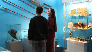 От Лапландии до Берингоморья: в ЯНАО открылась выставка артефактов северных народов