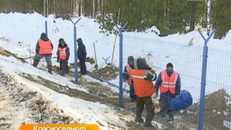 В Красноселькупе завершается строительство взлётно-посадочной полосы в капитальном исполнении