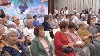 Глава Ямальского района Андрей Кугаевский в Тюмени пообщался с ветеранами