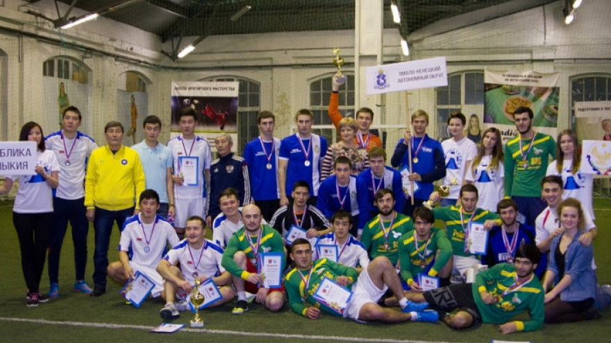 Ямальцы выиграли международный турнир по мини-футболу, посвященный 85-летию округа