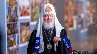 Дмитрий Артюхов поздравил Святейшего Патриарха Кирилла с 15-й годовщиной интронизации