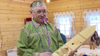 Как из обычного куска дерева рождаются бытовые и музыкальные шедевры