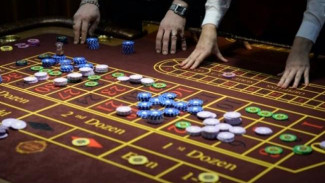 В Новом Уренгое полицейского обвиняют в покровительстве подпольного казино